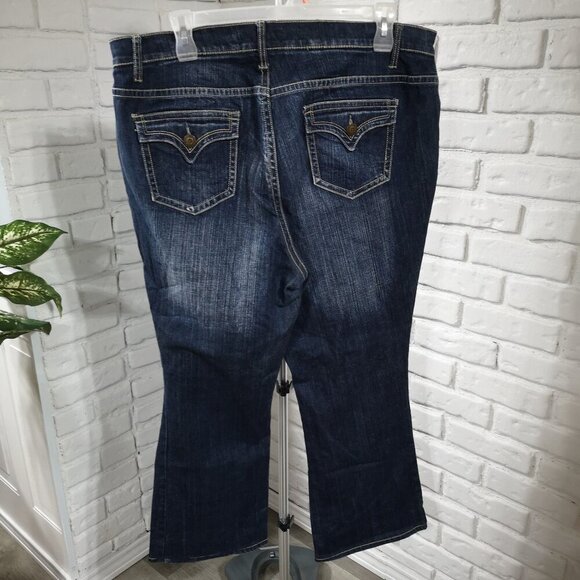Zana Di Fashion Bug Ladies Size 22 Dark Wash Straight Leg Blue Jeans - Picture 2 of 12